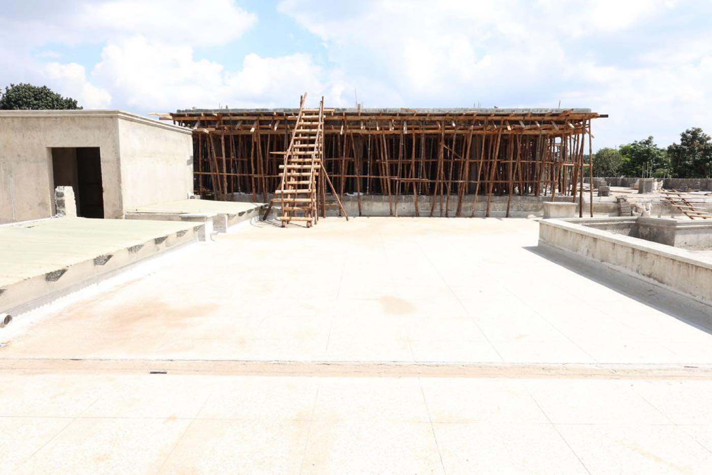 Roof-slab formwork and propping in place before the pour